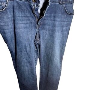 Lee Womens Regular Fit Straight  Mid Rise Flex Motion Dark Wash Jeans  22W Long